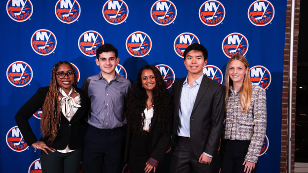 20250410_NYI_NYR_SCHOLARSHIPS-27