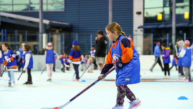 PHOTOS: Try Street Hockey for Free with Girl Scouts of Nassau County