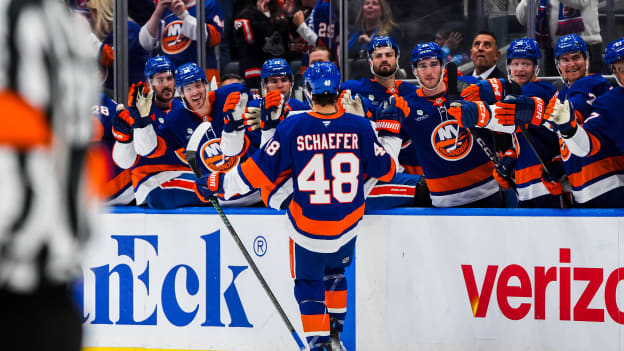 20251010_WSH_NYI_SCHAEFER_FIRSTNHLGOAL-20