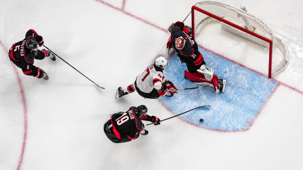 251009_NJDvsCAR_DSC09842