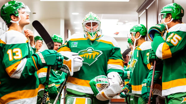 11-17-22 Filip Gustavsson-048