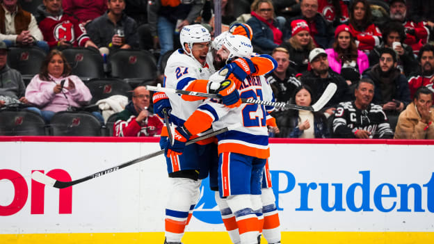 20251110_NJD_NYI_p2_GOAL_HORVAT-3