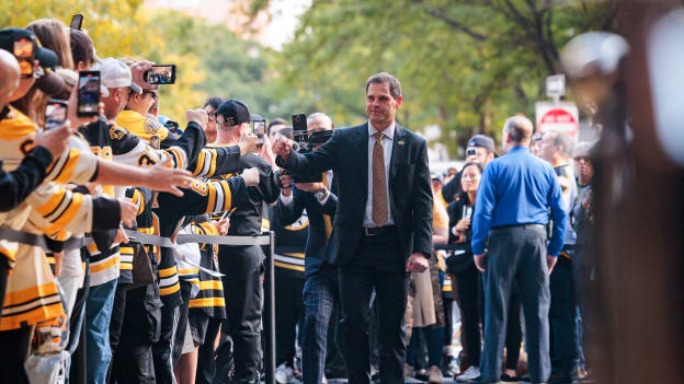Photos: Centennial Opener Gold Carpet | Boston Bruins