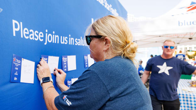 251116TBLvVAN_MilitaryAppreciation110cbl