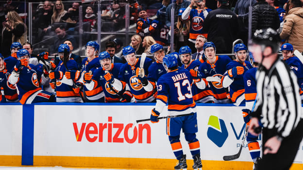 20260106_NJD_NYI_goal1_barzal-1