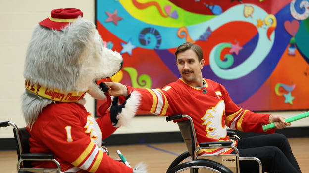 20251121_Floor Hockey_014_ DM