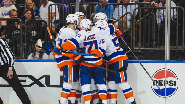 20250925_NYI_NYR_PRESEASON_FINAL_THIRDPERIOD-17