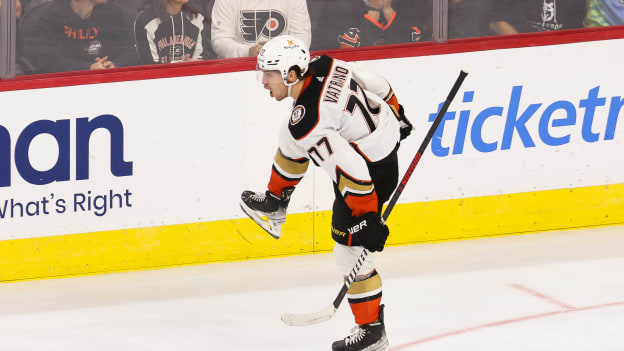 18279960_NHL__OCT_28_Ducks_at_Flyers_Andrew_Taylor_(Greenfly)_20231028_201307
