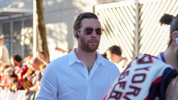 Photos: Winter Classic Arrivals