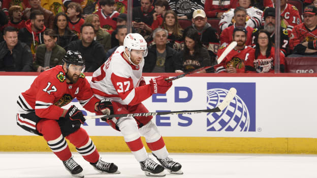 Detroit Red Wings v Chicago Blackhawks