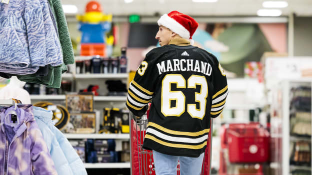 11-29-2023_DLE_Boston Bruins Toy Shopping78