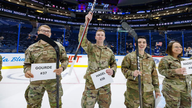 251116TBLvVAN_MilitaryAppreciation813cbl