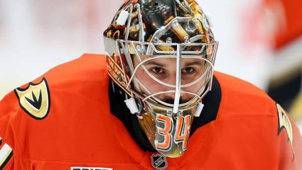 20250929_Sharks_Ducks_Robinson_0109