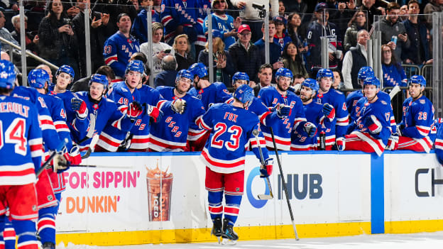 Montreal Canadiens v New York Rangers