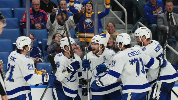 18060173_Tampa_Bay_Lightning_v_Buffalo_Sabres_Andrew_Taylor_(Greenfly)_20231018_022908