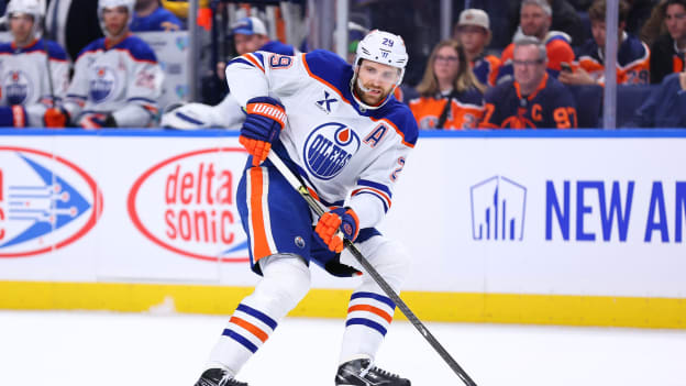Edmonton Oilers v Buffalo Sabres