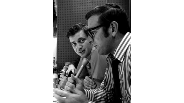 DARLING_TED_101771_122B1_5 gallery