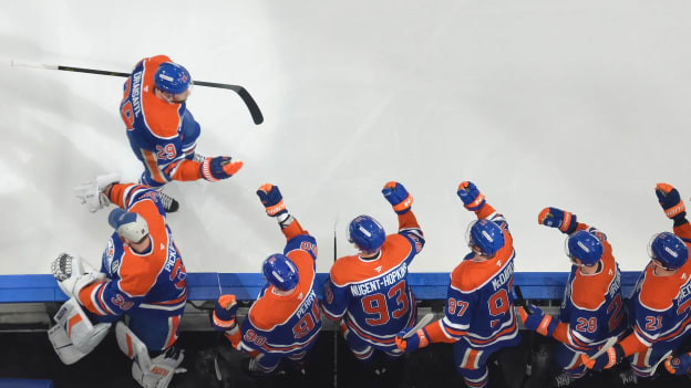 776331343_AD064_Panthers_v_Oilers
