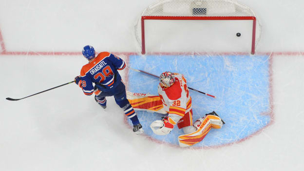 776360339_AD119_Flames_v_Oilers