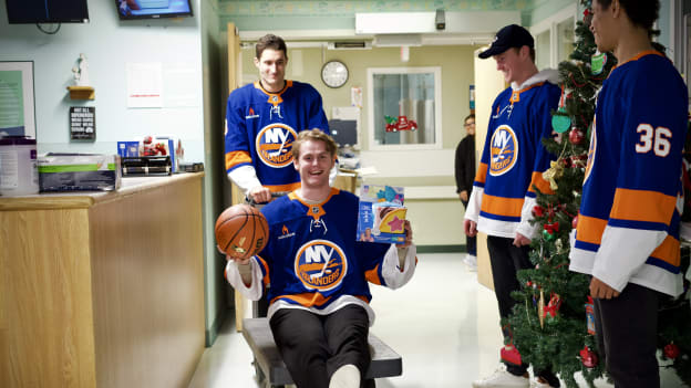 PHOTOS: 2024 Holiday Hospital Visits