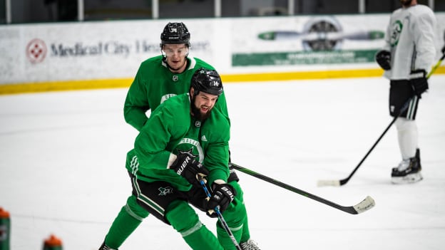 Stars open 2020-21 season with first day of training camp