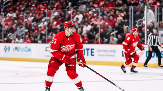 Perron provides vocal, veteran presence to Red Wings throughout 2023-24 season
