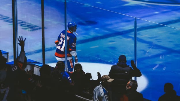 UBS Postgame Photos: Islanders 3, Flyers 1