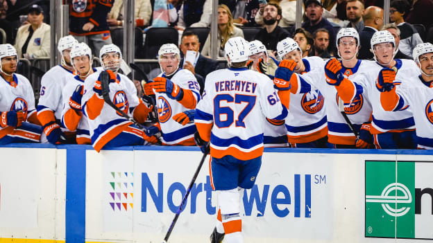 20250925_NYI_NYR_PRESEASON_GOAL_VEREMYEV-6