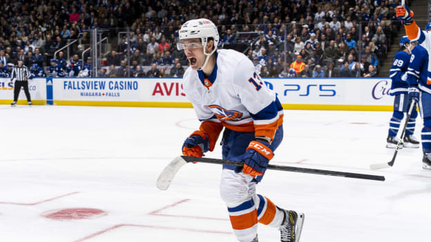 UBS Postgame Photos: Islanders 3, Maple Leafs 2