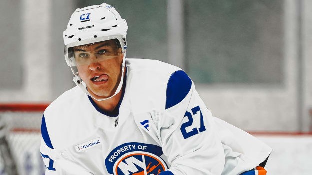 20250919_NYI_TRAININGCAMP_JOHNSTON-03