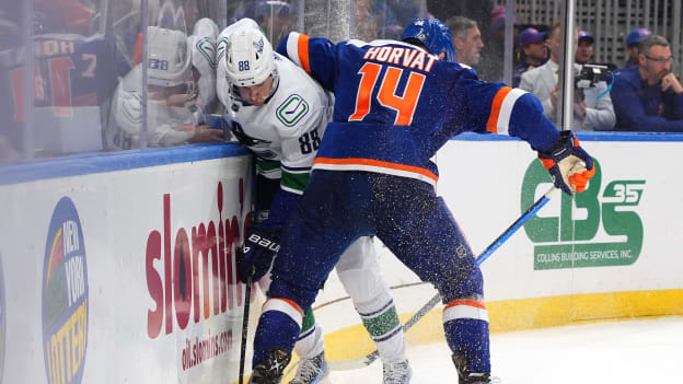 UBS Postgame Photos: Canucks 5, Islanders 2