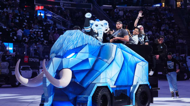 Edmonton Oilers v Utah Mammoth