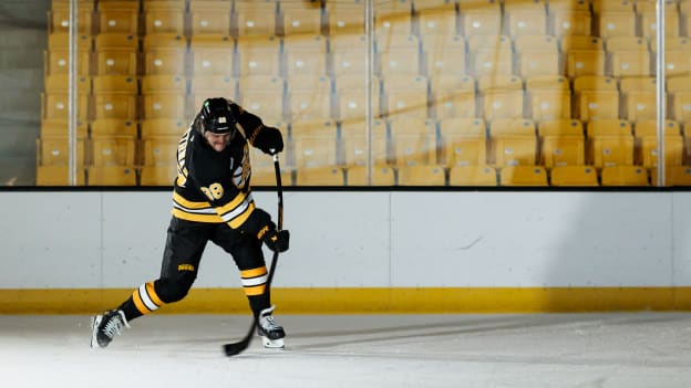 04-30-2025_DLE_Boston Bruins Uniform Photoshoot BTS112