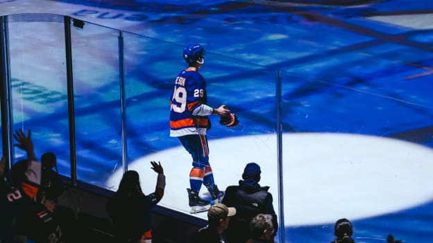 UBS Postgame Photos: Islanders 3, Flyers 1