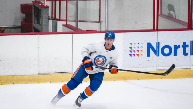 Photos: Islanders Morning Skate Dec. 5, 2023