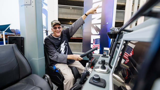 251116TBLvVAN_MilitaryAppreciation081cbl