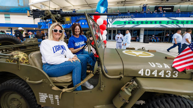 251116TBLvVAN_MilitaryAppreciation183cbl