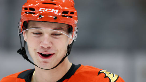 20250929_Sharks_Ducks_Robinson_0013