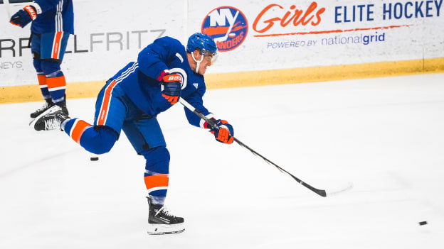 PHOTOS: Islanders Practice Nov. 21, 2023