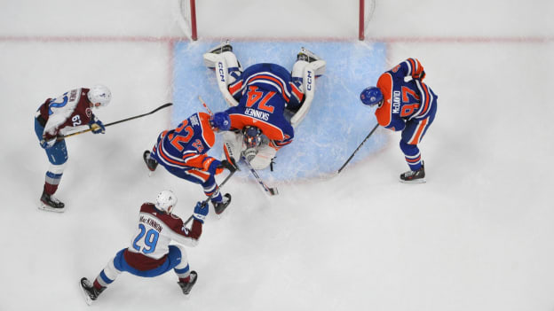 GALLERY: Oilers vs. Avalanche