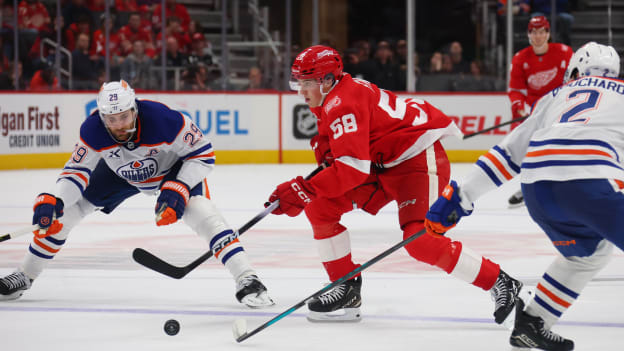 Edmonton Oilers v Detroit Red Wings