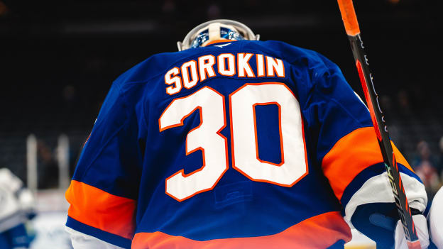 20251213_NYI_TBL_WARMUPS-15