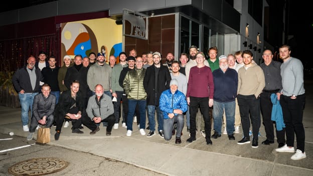 18_65371790_250303_Mentors_Trip_Dinner_JL207385