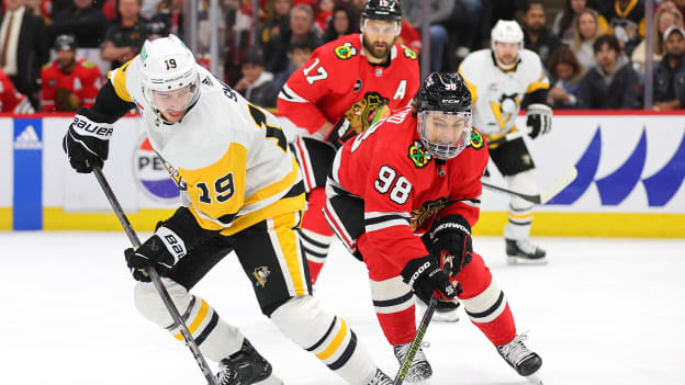 Pittsburgh Penguins v Chicago Blackhawks