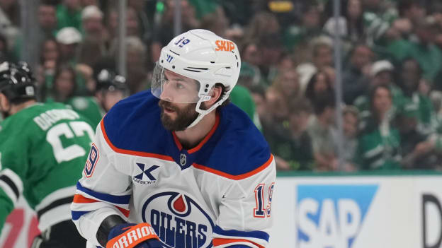 Edmonton Oilers v Dallas Stars