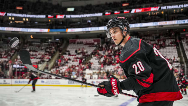 12_250420_CARvsNJD_RD1_GM1_JL205970