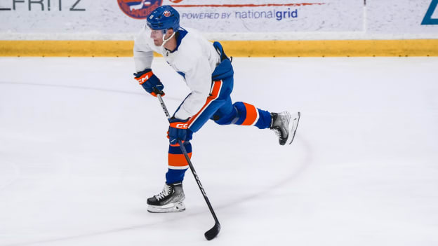 PHOTOS: Islanders Practice Dec. 18