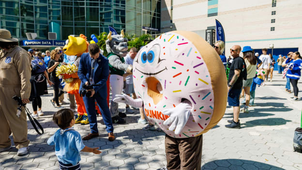 260328-ThunderBug-Birthday-059