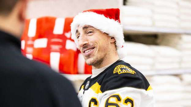 11-08-2024_DLE_Boston Bruins Holiday Toy Shopping4