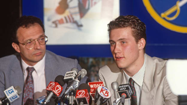 Mogilny_Alex_May_1989_38